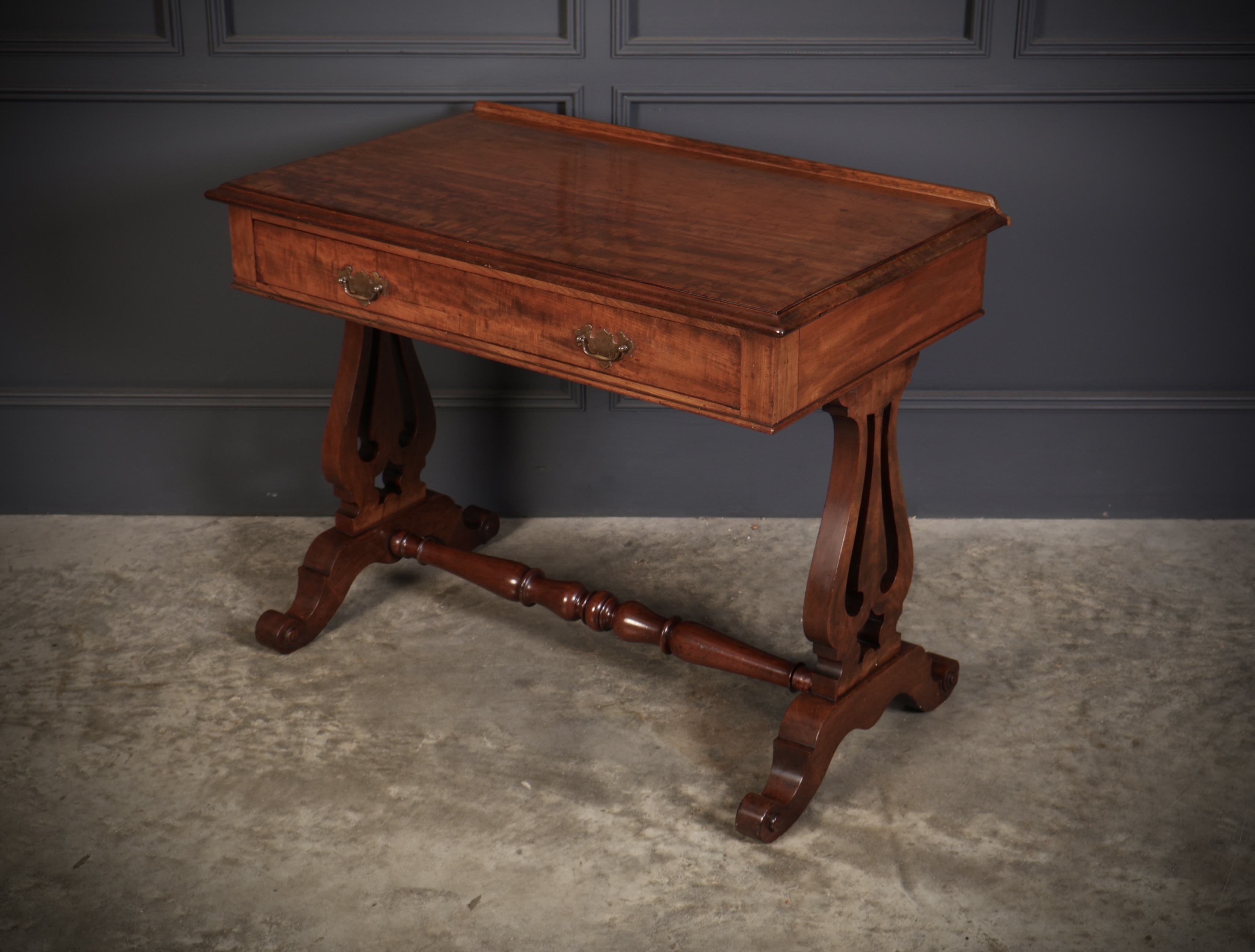 Quality Victorian Mahogany Side Table Antique side tables Antique Furniture 7